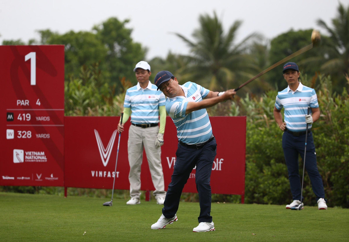 Nguyên Phó thủ tướng Chính phủ Trịnh Đình Dũng phát bóng khai mạc Giải Golf Hải Phòng mở rộng - Cúp Hoa Phượng năm 2022