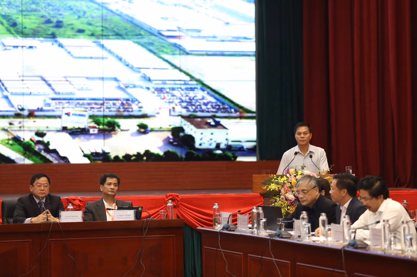 Ba nhóm vấn đề đặt ra cho Hải Phòng ảnh 20