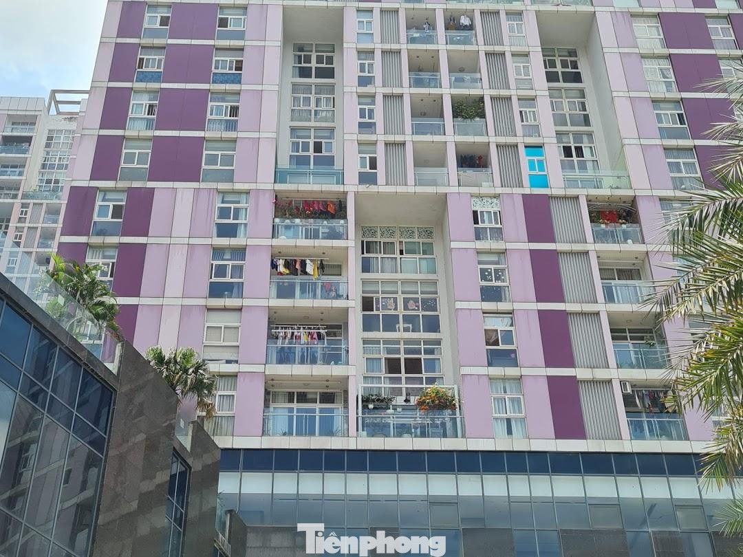 Từ năm 2016, cụm CT1 chung cư USilk gồm 3 tòa 101-102-103 đã có cư dân về ở. Tuy nhiên, đến nay hệ thống PCCC thì vẫn chưa được hoàn thành.