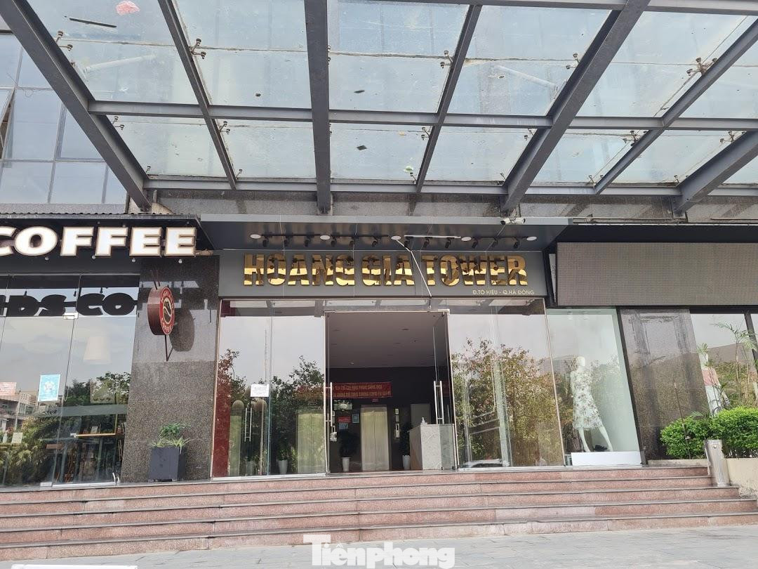 Điều đáng nói, dự án chưa được nghiệm thu PCCC nhưng chủ đầu tư đã đưa công trình, bàn giao nhà cho dân về ở trong nhiều năm qua khiến cư dân tại đây luôn sống trong bất an.