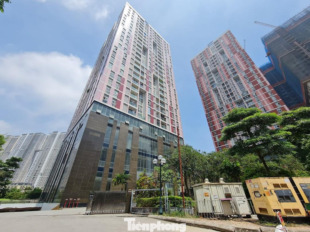 Tuy nhiên, qua quá trình điều tra, do chưa đủ căn cứ xác định dấu hiệu tội phạm, căn cứ quy định Khoản 1 điều 148 Bộ luật Tố tụng hình sự năm 2015 và các quy định tại Bộ Luật Hình sự năm 2015 (sửa đổi, bổ sung năm 2017), Cơ quan Cảnh sát điều tra Công an thành phố đã ra quyết định tạm đình chỉ việc giải quyết nguồn tin về tội phạm.