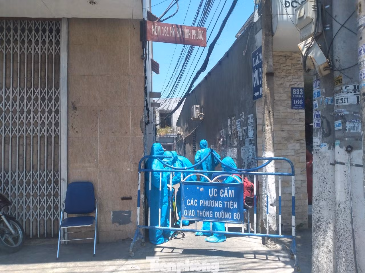 Nhiều con hẻm ở phường Vĩnh Phước - TP. Nha Trang bị phong toả. Ảnh LỮ HỒ