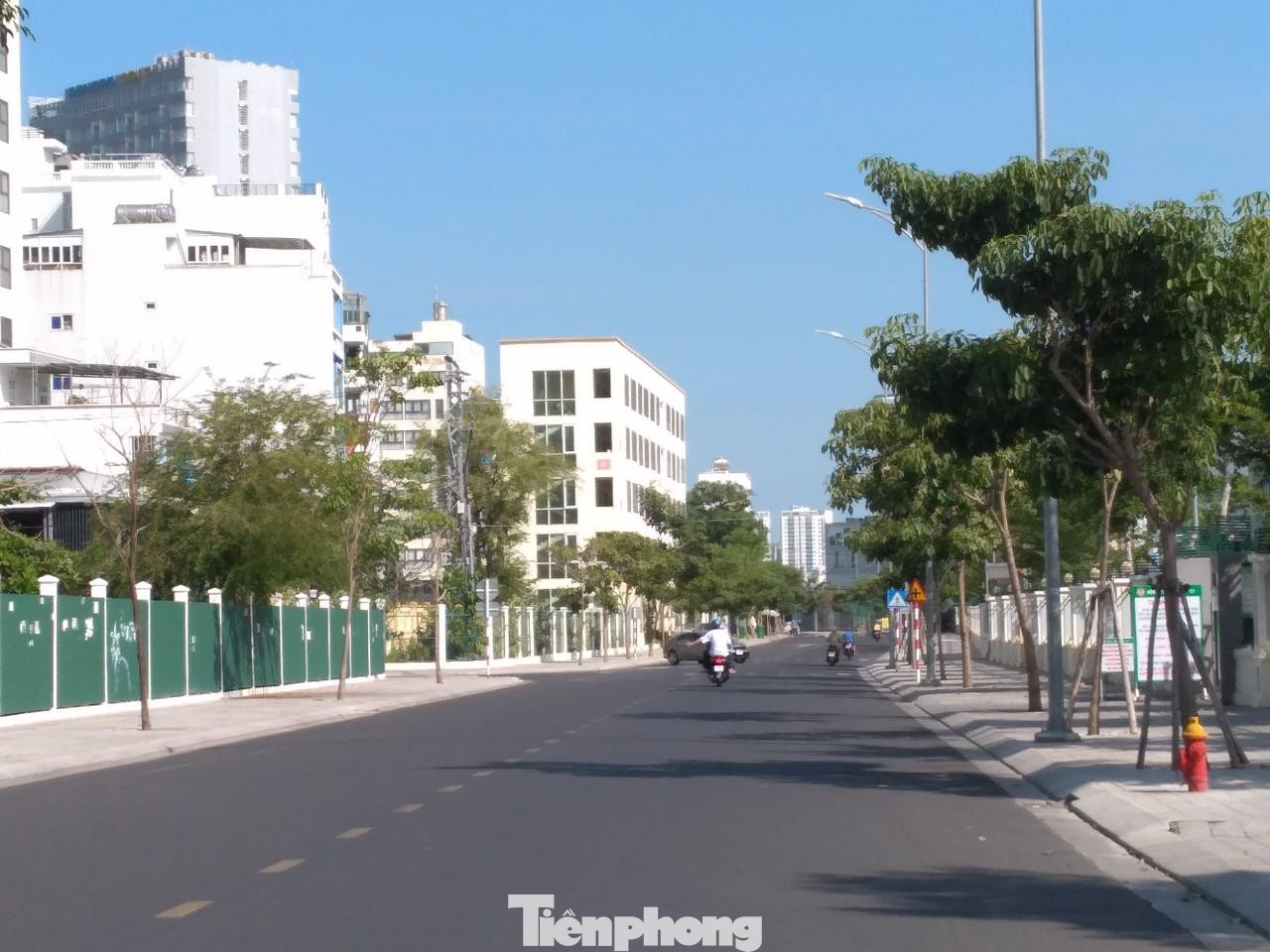 Dự án BT đường Nguyễn Thiện Thuật nối dài đã hoàn thành nhưng chưa được nghiệm thu. Ảnh LỮ HỒ.