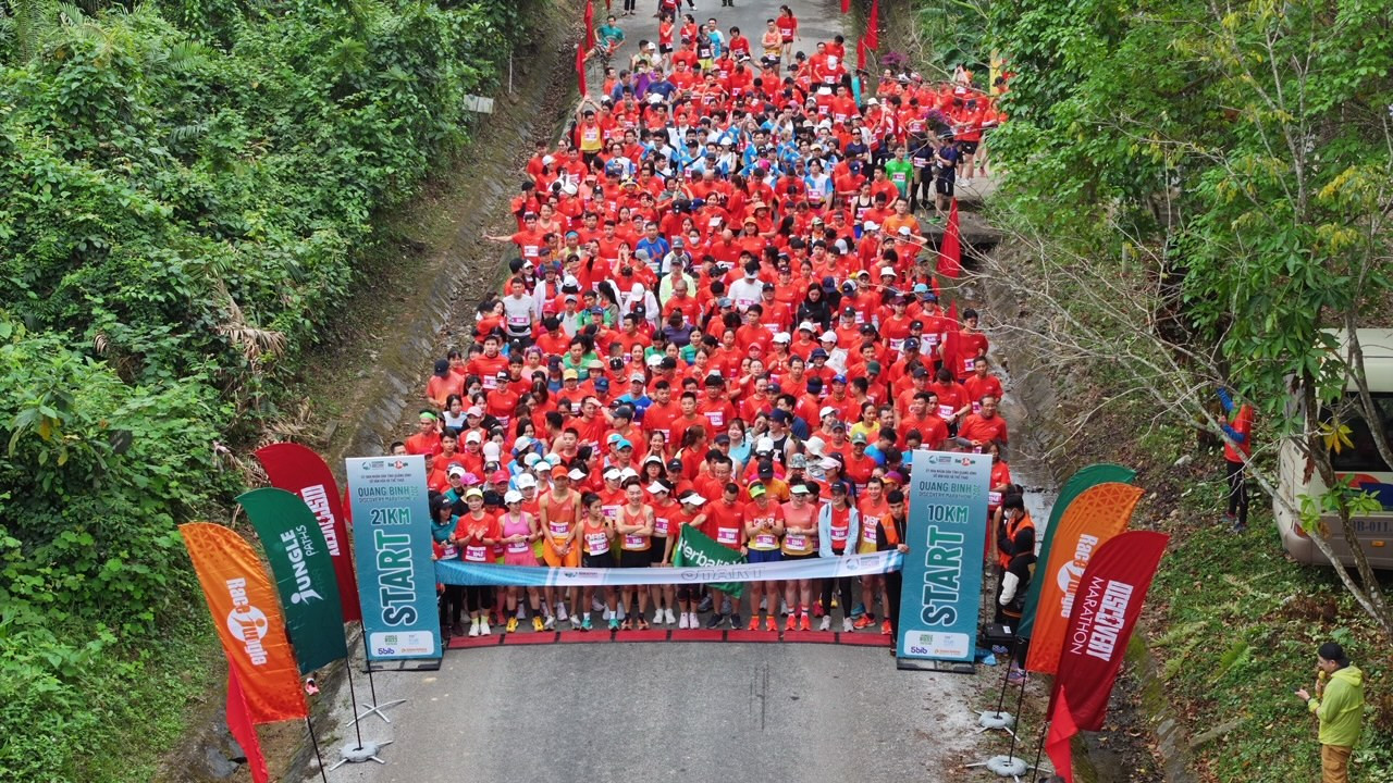 Các VĐV ở vạch xuất phát