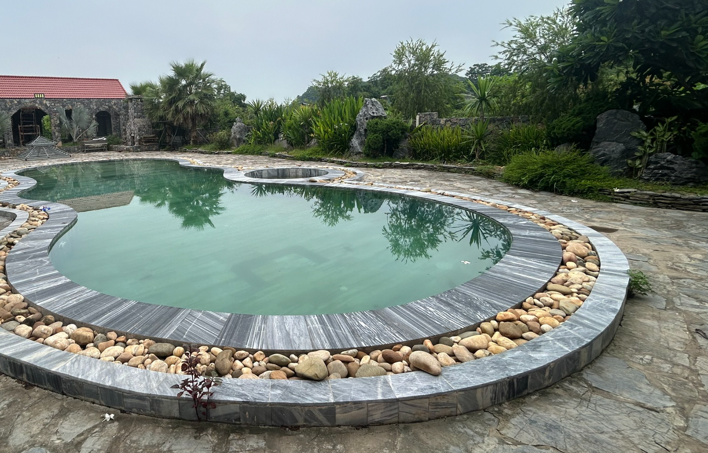 Một trong 16 công trình không phép của ông H.T.C. Ảnh: Minh Nhật. Một trong 16 công trình không phép của ông H.T.C. Ảnh: Minh Nhật.