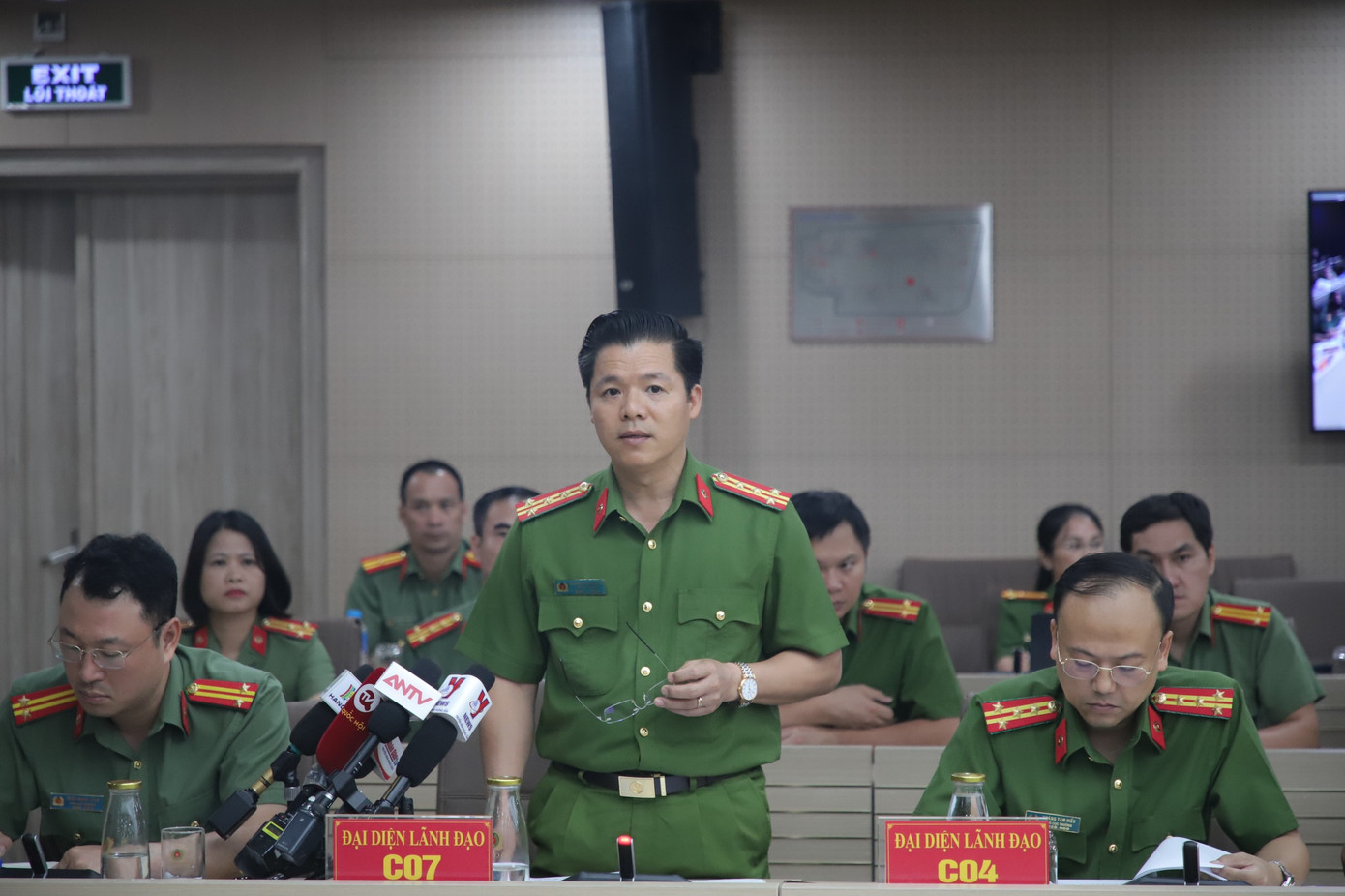 Đại tá Nguyễn Minh Khương, Phó cục trưởng Cục PCCC (C07) Bộ Công an trả lời câu hỏi của PV báo Tiền Phong. Ảnh: Phạm Nam. Đại tá Nguyễn Minh Khương, Phó cục trưởng Cục PCCC (C07) Bộ Công an trả lời câu hỏi của PV báo Tiền Phong. Ảnh: Phạm Nam.