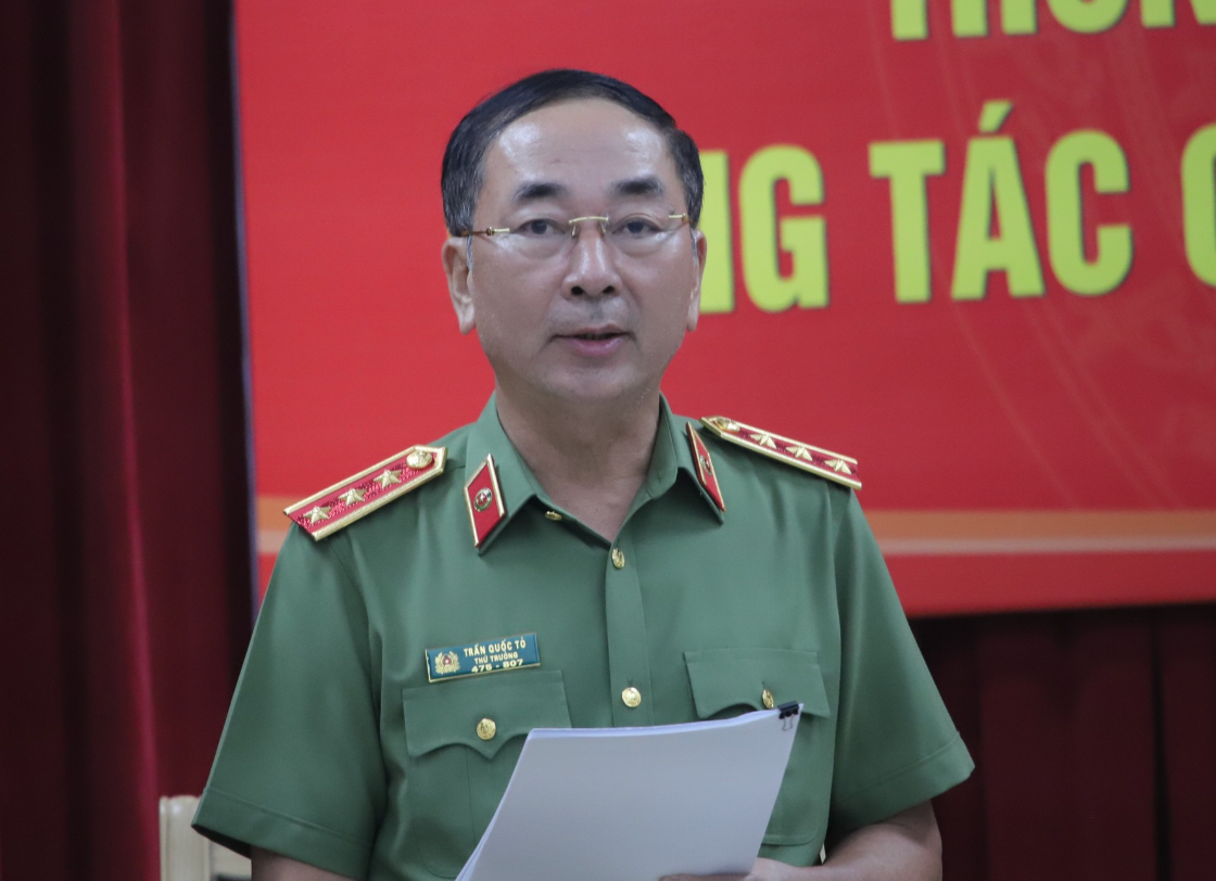 Thượng tướng Trần Quốc Tỏ chủ trì buổi họp báo. Ảnh: Phạm Nam. Thượng tướng Trần Quốc Tỏ chủ trì buổi họp báo. Ảnh: Phạm Nam.