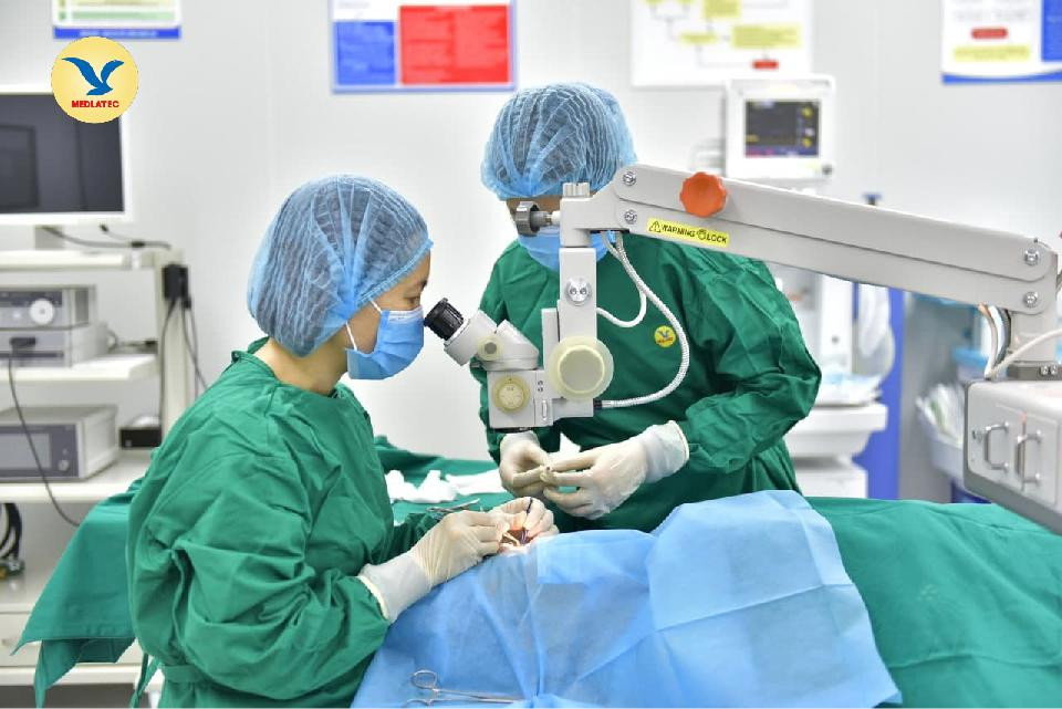 Ngoài điều trị bệnh lý mắt, Chuyên khoa Mắt còn uy tín thực hiện các dịch vụ phẫu thuật thẩm mỹ nhã khoa Ngoài điều trị bệnh lý mắt, Chuyên khoa Mắt còn uy tín thực hiện các dịch vụ phẫu thuật thẩm mỹ nhã khoa