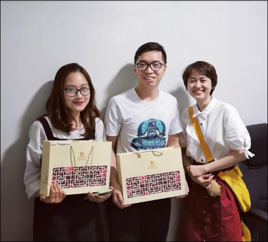 Hoàng Đặng cùng các cộng sự tại The Human.