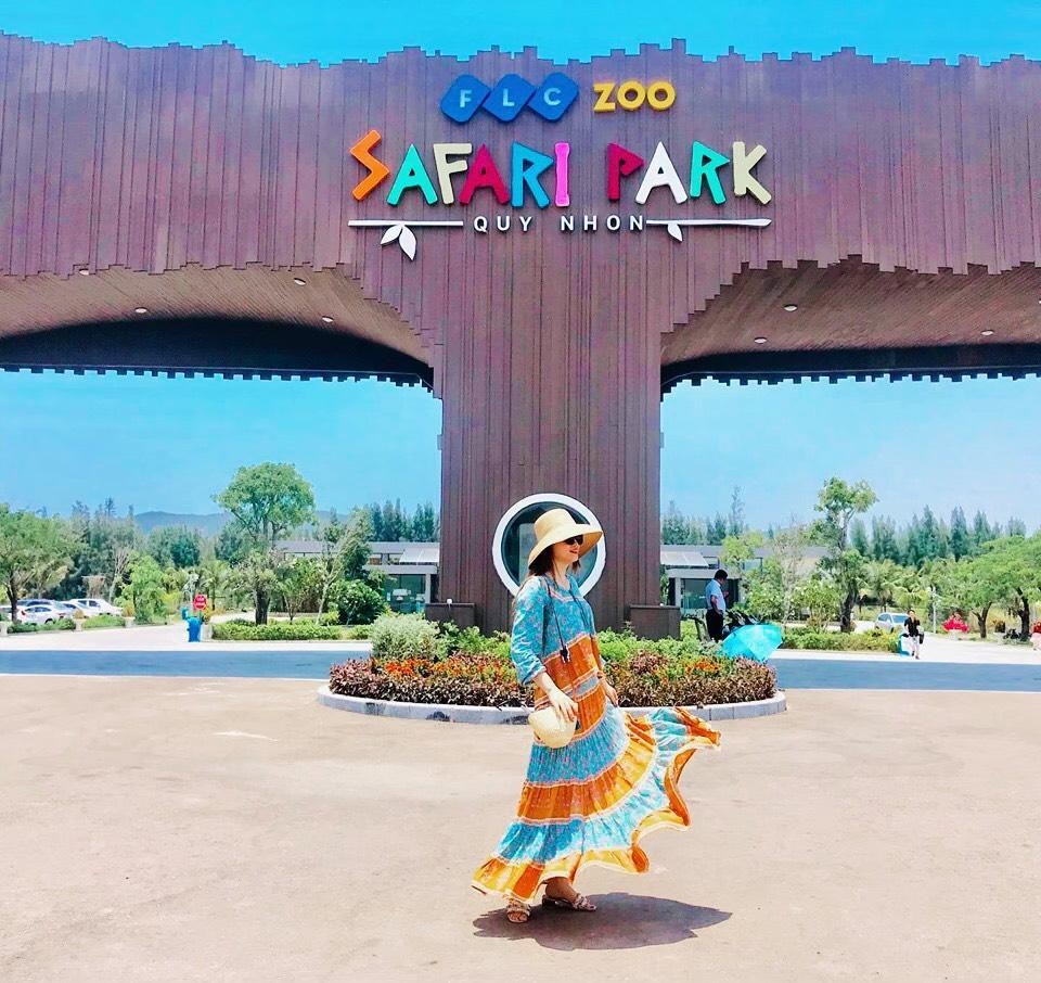 Du khách được miễn phí tham quan FLC Zoo Safari Park và nhận nhiều ưu đãi hấp dẫn khác khi mua combo “Bay Bamboo – Nghỉ dưỡng FLC” (Ảnh: FLC Zoo Safari Park) Du khách được miễn phí tham quan FLC Zoo Safari Park và nhận nhiều ưu đãi hấp dẫn khác khi mua combo “Bay Bamboo – Nghỉ dưỡng FLC” (Ảnh: FLC Zoo Safari Park)