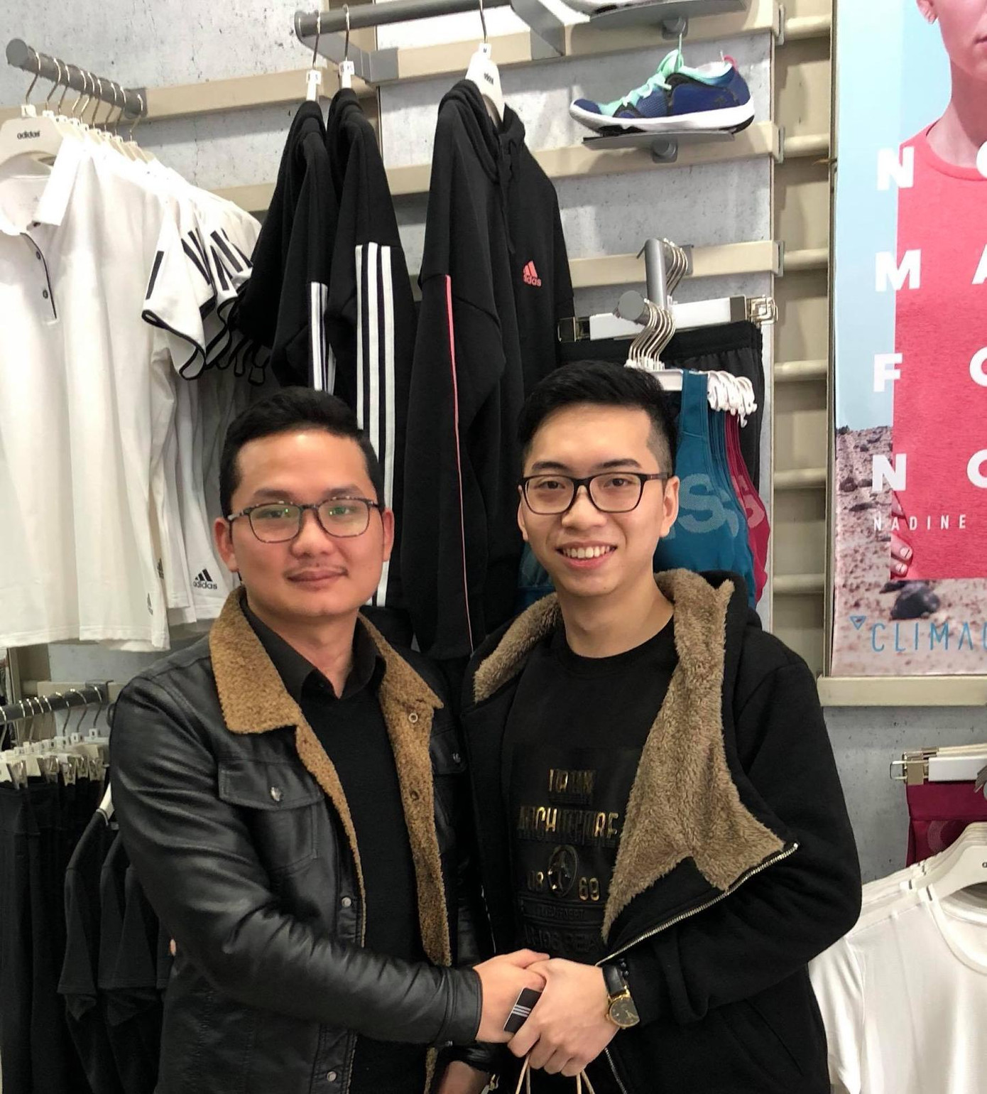 Hoàng Đặng bên đối tác của công ty