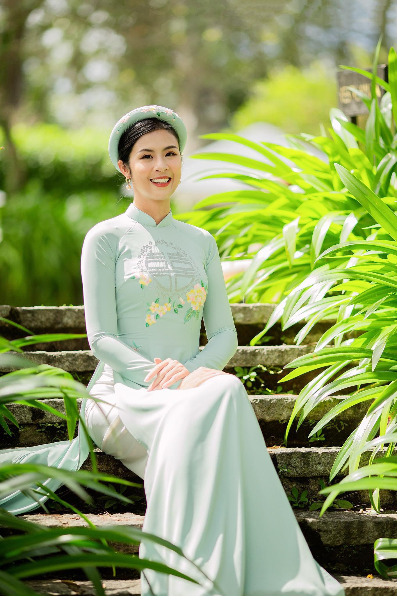 Ngọc Hân lên xe hoa vào tháng 12.