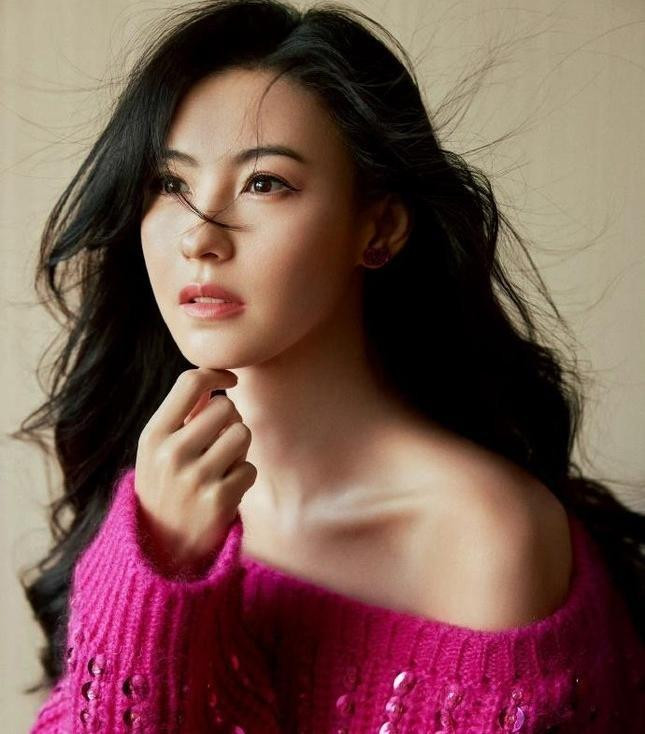 Trương Bá Chi tự mình nuôi con, không dựa vào tiền trợ cấp của chồng cũ.