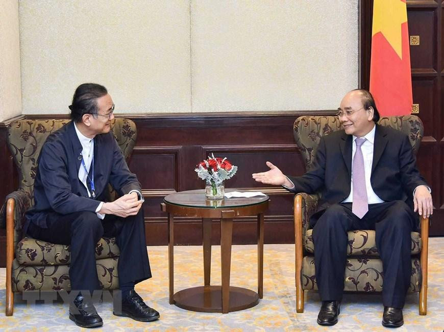 Chiều 17/11, tại thủ đô Bangkok (Thái Lan), Chủ tịch nước Nguyễn Xuân Phúc tiếp Nhà sáng lập kiêm Tổng giám đốc Tập đoàn Amata Vikrom Kromadit. (Ảnh: Thống Nhất/TTXVN)