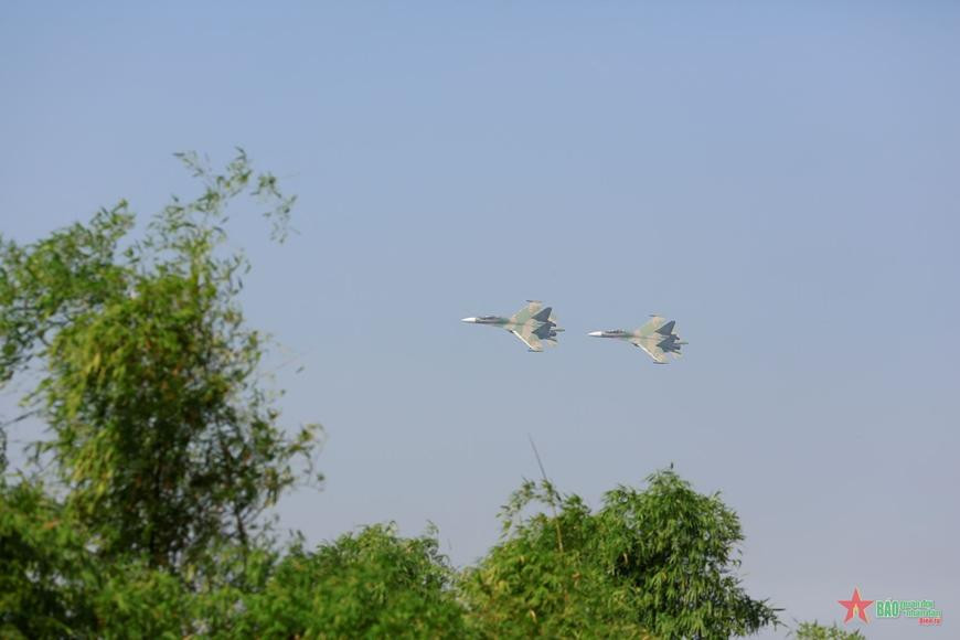 Su-30MK2 là dòng máy bay chiến đấu hiện đại hàng đầu của Quân đội nhân dân Việt Nam.