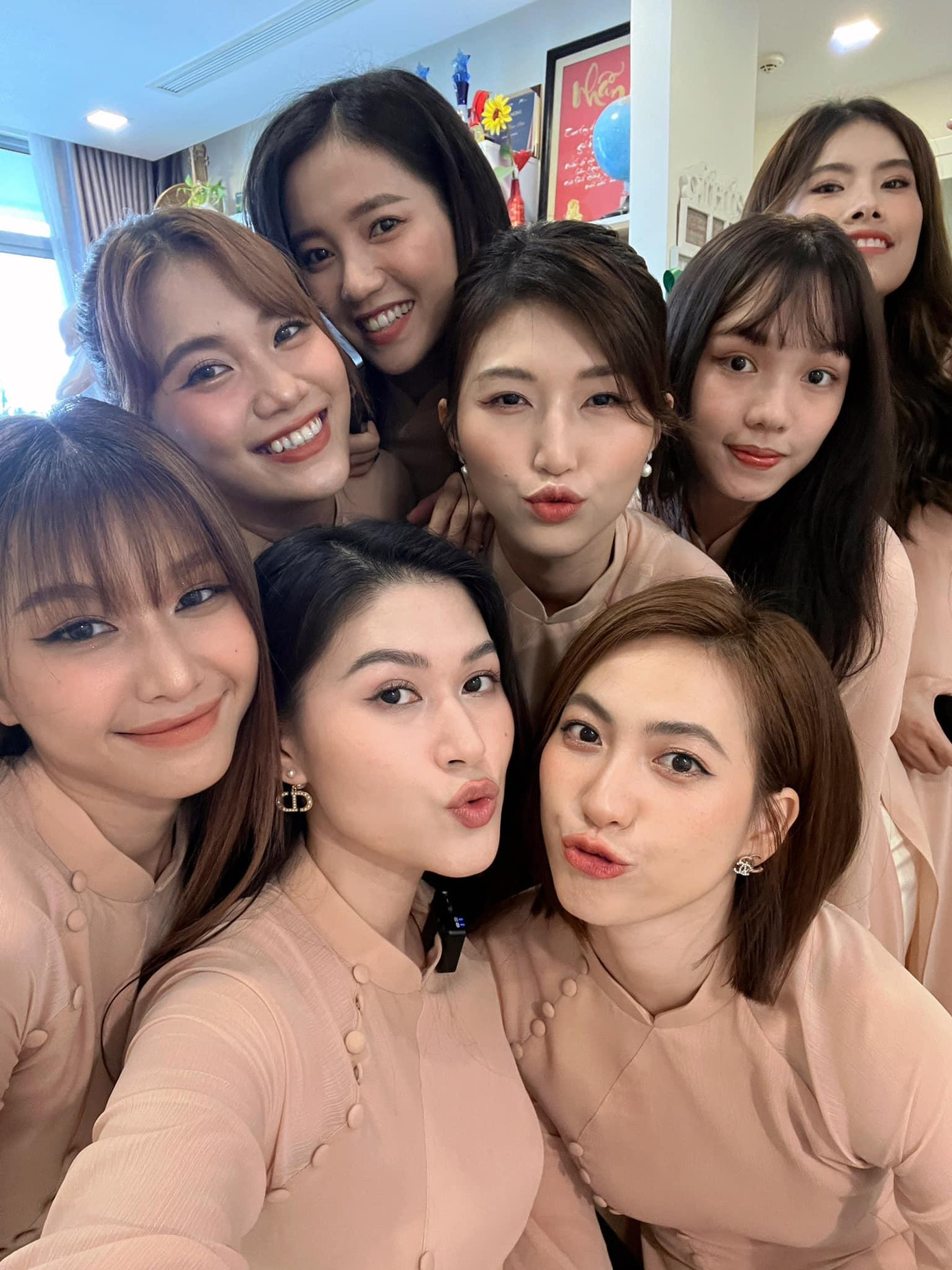 Hình ảnh đám cưới Jang Mi được bạn bè chia sẻ. Ảnh: Phương Anh Đào, Ngọc Thanh Tâm.