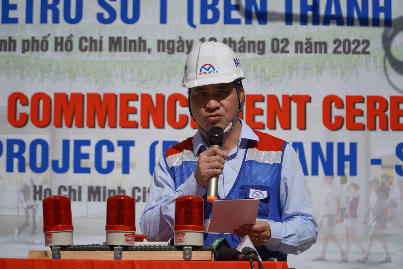 Phó Chủ tịch Thường trực UBND TPHCM Lê Hoà Bình phát biểu tại buổi lễ Phó Chủ tịch Thường trực UBND TPHCM Lê Hoà Bình phát biểu tại buổi lễ