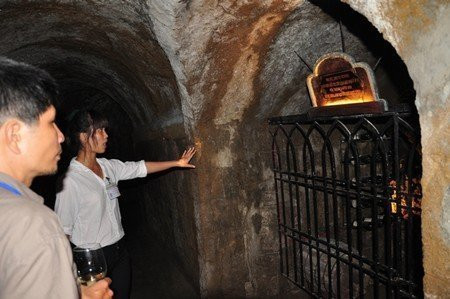 Trước đây, mỗi hốc rượu đều có chủ nhân