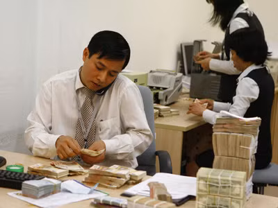 Rất hiếm doanh nghiệp sản xuất kinh doanh hàng hoá có số lợi nhuận “khủng” như các ngân hàng . Ảnh: Hồng Vĩnh Rất hiếm doanh nghiệp sản xuất kinh doanh hàng hoá có số lợi nhuận “khủng” như các ngân hàng