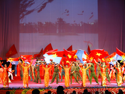 Chương trình văn nghệ chào mừng tại buổi lễ 