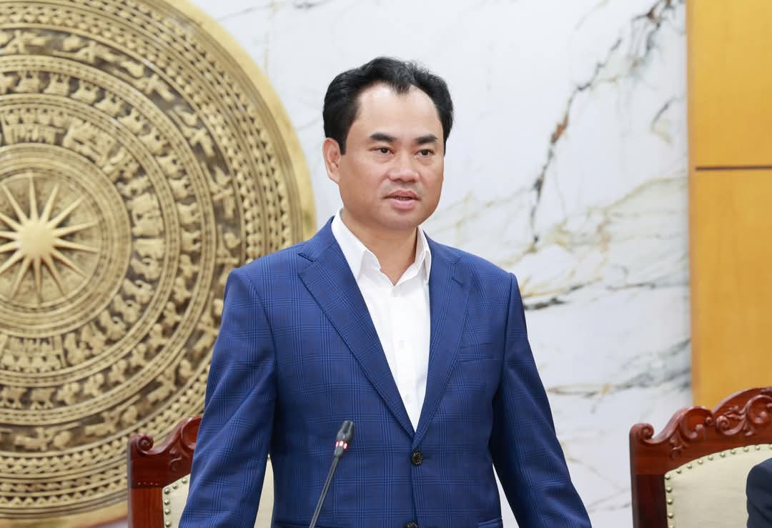 Ông Trịnh Việt Hùng - Bí thư Tỉnh ủy làm Trưởng Ban chỉ đạo về phát triển khoa học, công nghệ, đổi mới sáng tạo và chuyển đổi số tỉnh Thái Nguyên. Ông Trịnh Việt Hùng - Bí thư Tỉnh ủy làm Trưởng Ban chỉ đạo về phát triển khoa học, công nghệ, đổi mới sáng tạo và chuyển đổi số tỉnh Thái Nguyên.