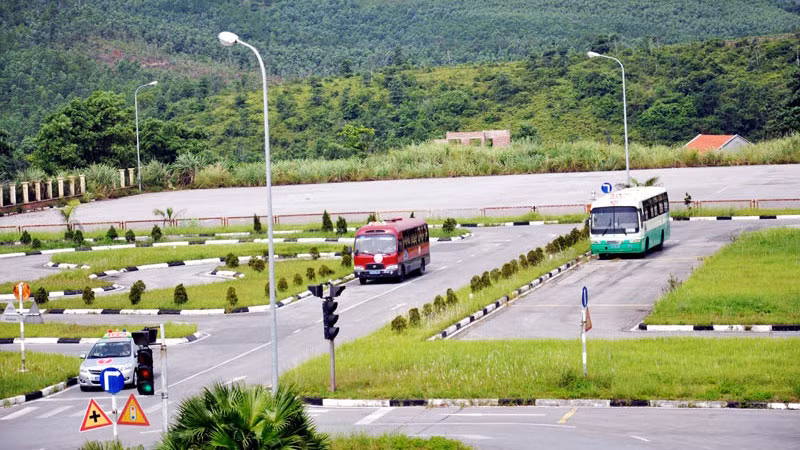 Sở GTVT Thái Nguyên và Công an tỉnh rà soát, chuẩn bị bàn giao nhiệm vụ quản lý Nhà nước về đào tạo, sát hạch, cấp giấy phép lái xe. Sở GTVT Thái Nguyên và Công an tỉnh rà soát, chuẩn bị bàn giao nhiệm vụ quản lý Nhà nước về đào tạo, sát hạch, cấp giấy phép lái xe.