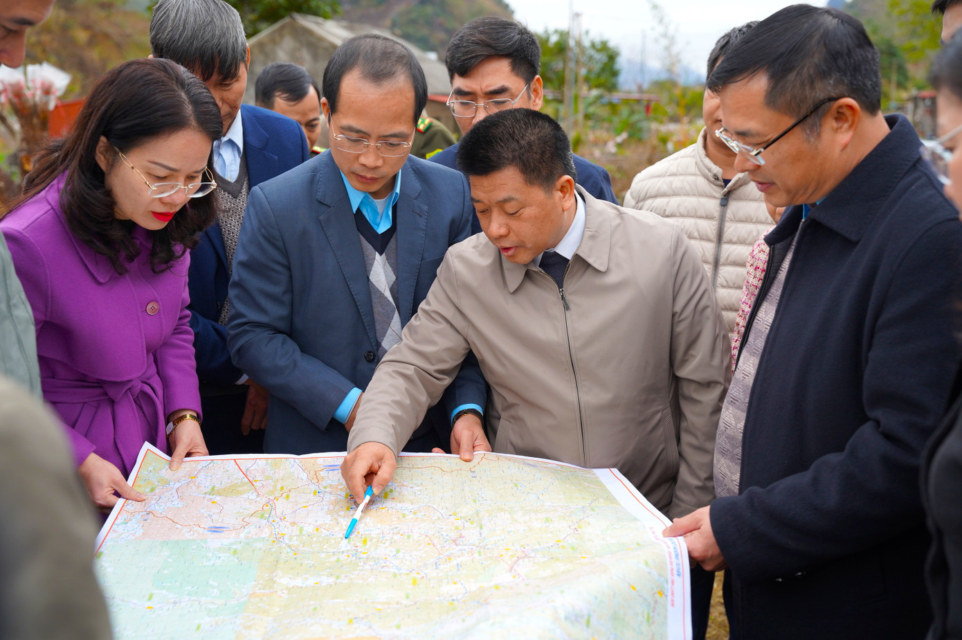 Các đơn vị khảo sát tuyến đường cao tốc mới Thái Nguyên - Lạng Sơn. Các đơn vị khảo sát tuyến đường cao tốc mới Thái Nguyên - Lạng Sơn.