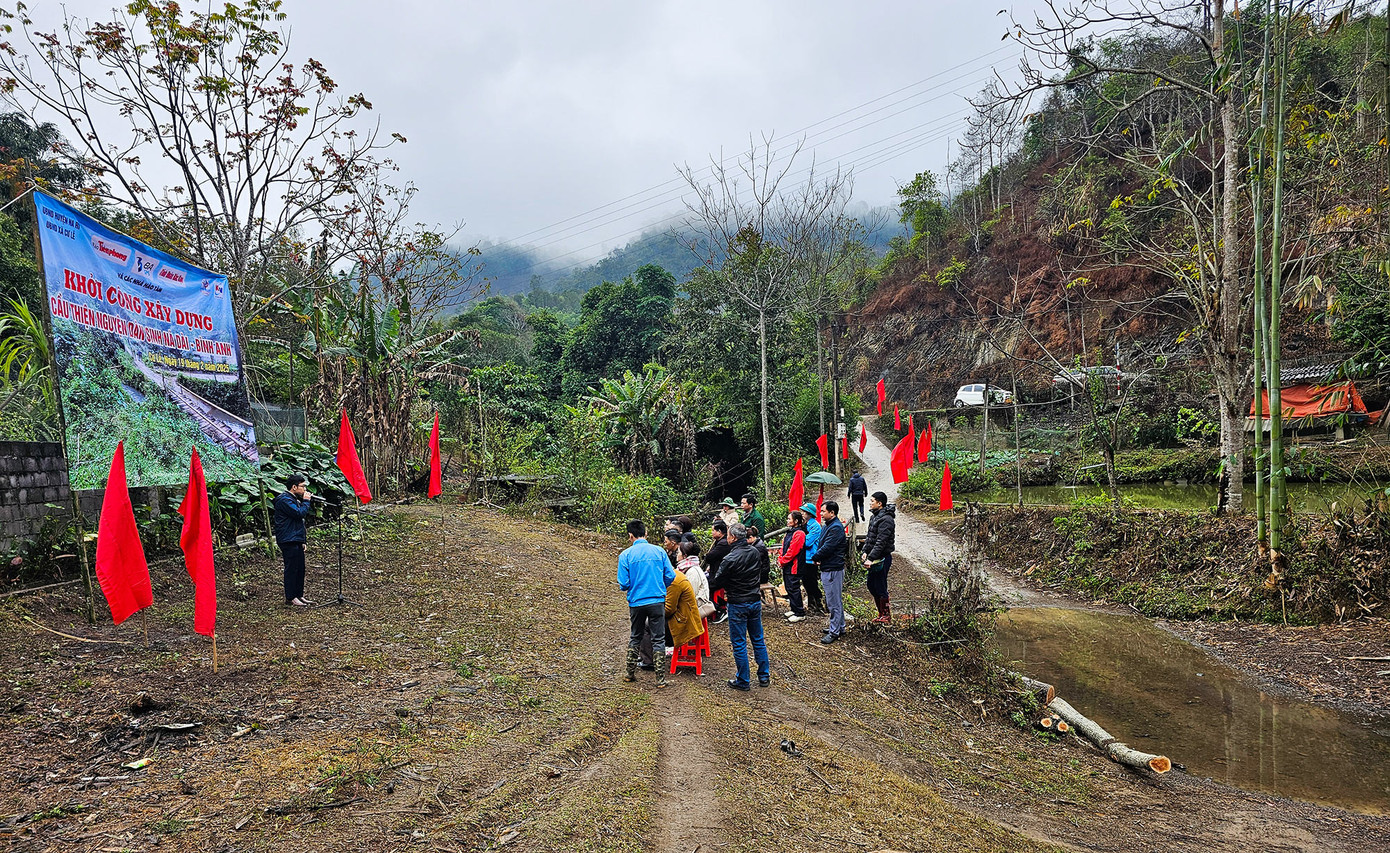 Lễ khởi công có sự tham dự của lãnh đạo các ban, ngành. Ảnh: Hân Nguyễn.