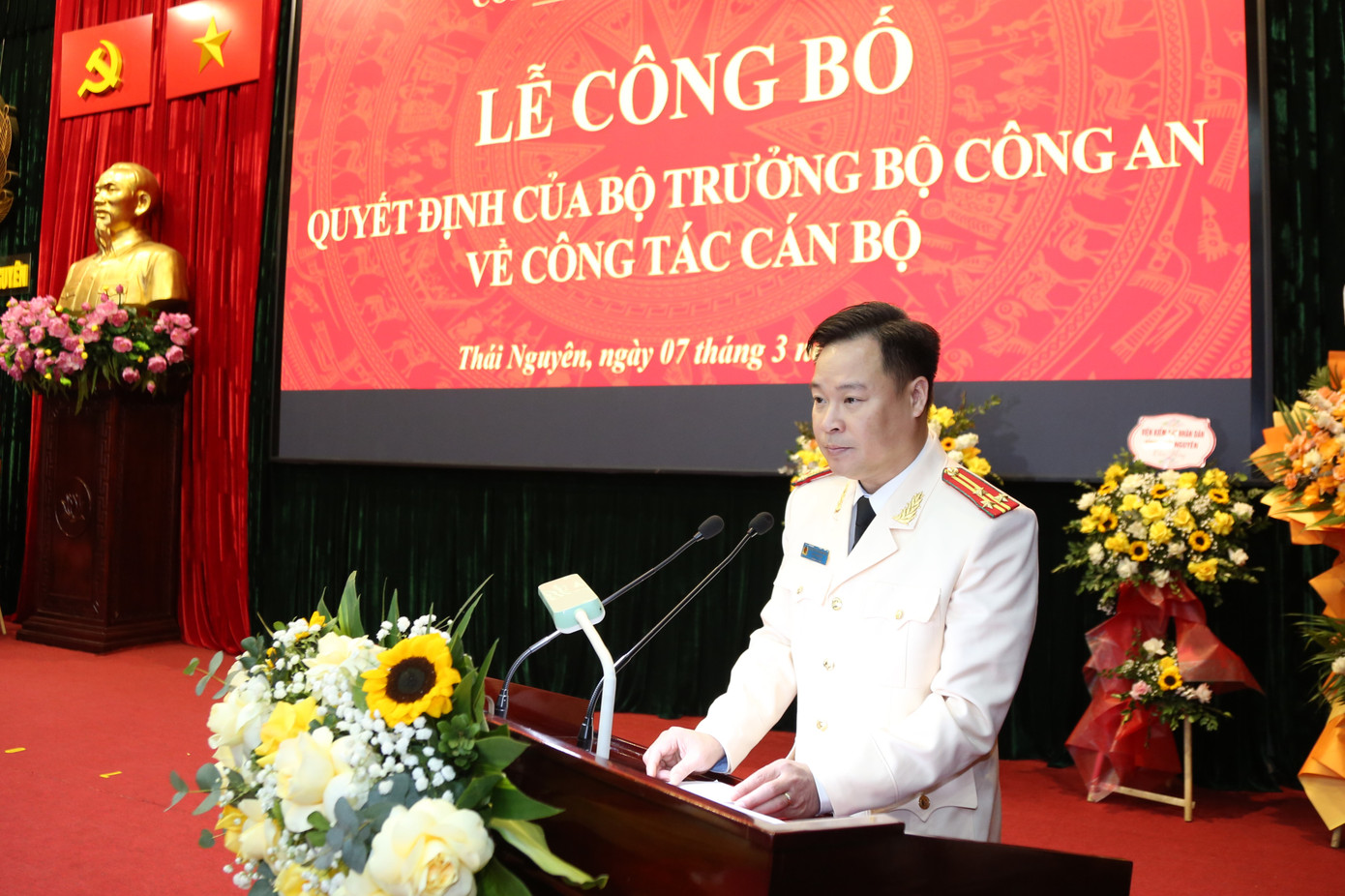 Thượng tá Nguyễn Xuân Hùng được bổ nhiệm giữ chức Phó Giám đốc Công an tỉnh Thái Nguyên.