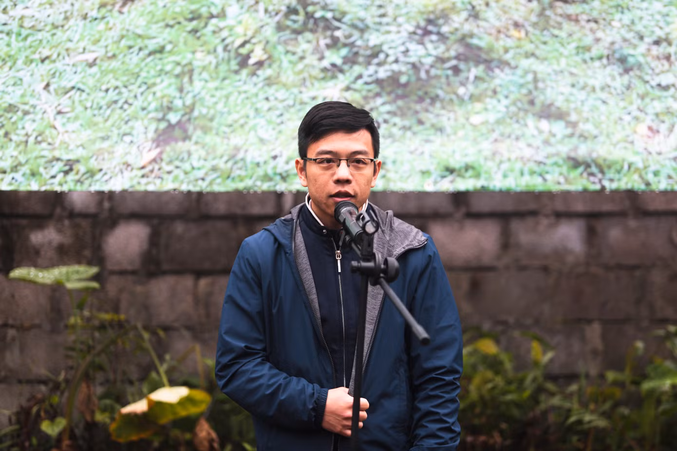 Anh Nguyễn Thành Huy – Chủ tịch công đoàn công ty TNHH phát triển công nghệ điện tử Bình Anh phát biểu tại buổi lễ. Ảnh: Hân Nguyễn. Anh Nguyễn Thành Huy – Chủ tịch công đoàn công ty TNHH phát triển công nghệ điện tử Bình Anh phát biểu tại buổi lễ. Ảnh: Hân Nguyễn.