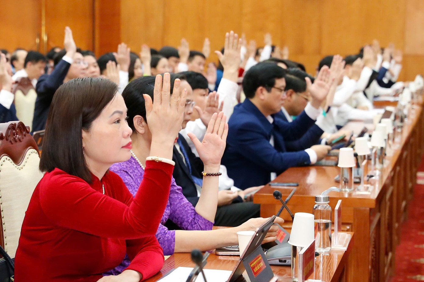 Sau khi lấy ý kiến nhân dân, HĐND tỉnh Thái Nguyên sẽ họp, biểu quyết thông qua Nghị quyết sắp xếp đơn vị hành chính cấp xã và sáp nhập tỉnh Bắc Kạn với tỉnh Thái Nguyên. Sau khi lấy ý kiến nhân dân, HĐND tỉnh Thái Nguyên sẽ họp, biểu quyết thông qua Nghị quyết sắp xếp đơn vị hành chính cấp xã và sáp nhập tỉnh Bắc Kạn với tỉnh Thái Nguyên.