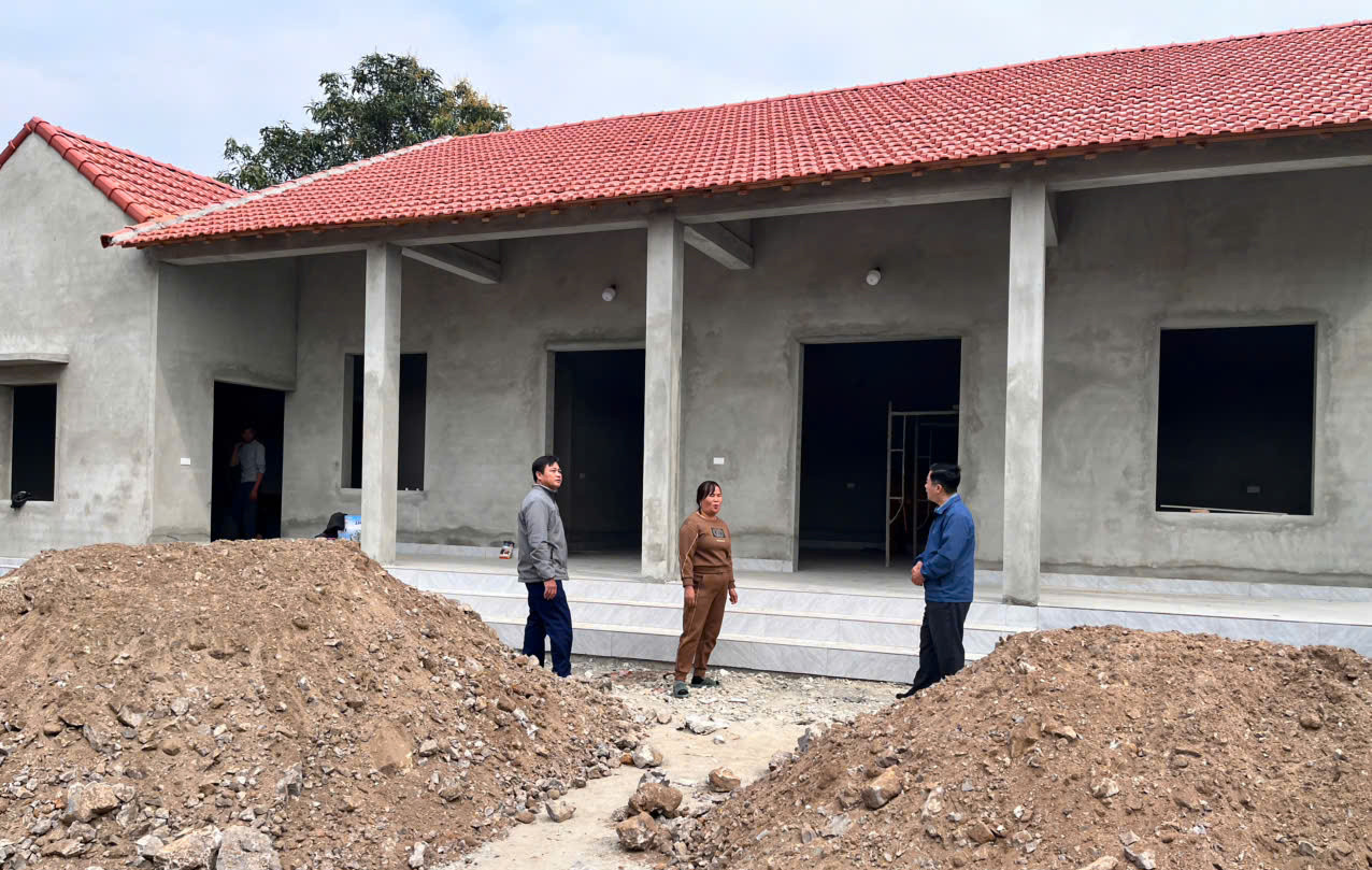 Gia đình chị Phạm Thị Hường (xóm Cầu Nhọ, xã Tràng Xá, huyện Võ Nhai) được hỗ trợ 80 triệu đồng để xây nhà mới. Gia đình chị Phạm Thị Hường (xóm Cầu Nhọ, xã Tràng Xá, huyện Võ Nhai) được hỗ trợ 80 triệu đồng để xây nhà mới.