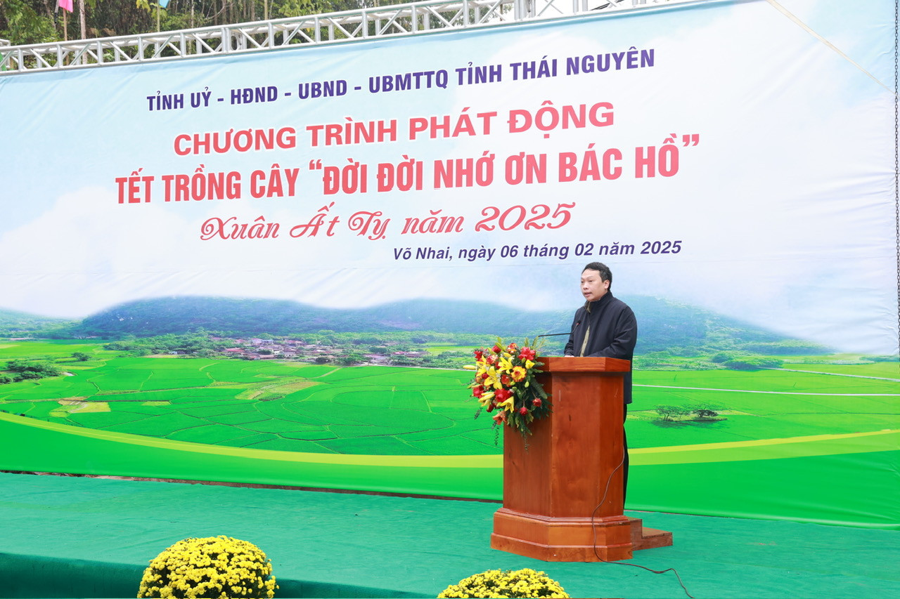 Ông Nguyễn Huy Dũng - Phó Bí thư Tỉnh ủy, Chủ tịch UBND tỉnh Thái Nguyên phát biểu. Ông Nguyễn Huy Dũng - Phó Bí thư Tỉnh ủy, Chủ tịch UBND tỉnh Thái Nguyên phát biểu.