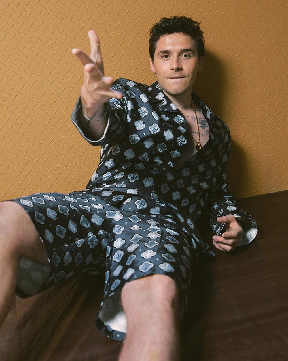 Cậu cả nhà Beckham có 95 hình xăm trên cơ thể.