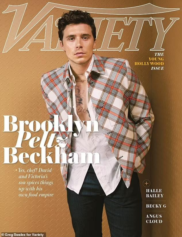 Brooklyn Beckham sinh ra đã ở "vạch đích" nhưng điều đó như "con dao hai lưỡi" khiến thanh niên Gen Z loay hoay mãi không thể tìm được lối đi riêng.