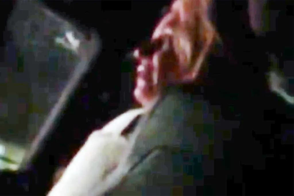 Britney Spears tranh cãi với hai con trai trên xe ô tô cách đây 4 năm. Britney Spears tranh cãi với hai con trai trên xe ô tô cách đây 4 năm.