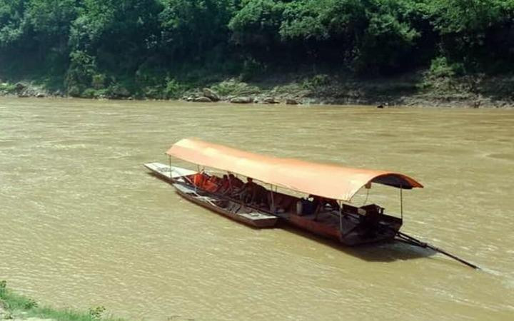 Lực lượng chức năng tìm kiếm các nạn nhân. Ảnh: Báo Lào Cai Lực lượng chức năng tìm kiếm các nạn nhân. Ảnh: Báo Lào Cai