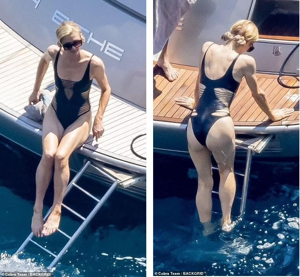 Ngôi sao truyền hình thực tế sinh năm 1981 mặc áo tắm liền thân cắt xẻ táo bạo của thương hiệu Agent Provocateur, có giá 195 bảng Anh (hơn 5,5 triệu đồng).