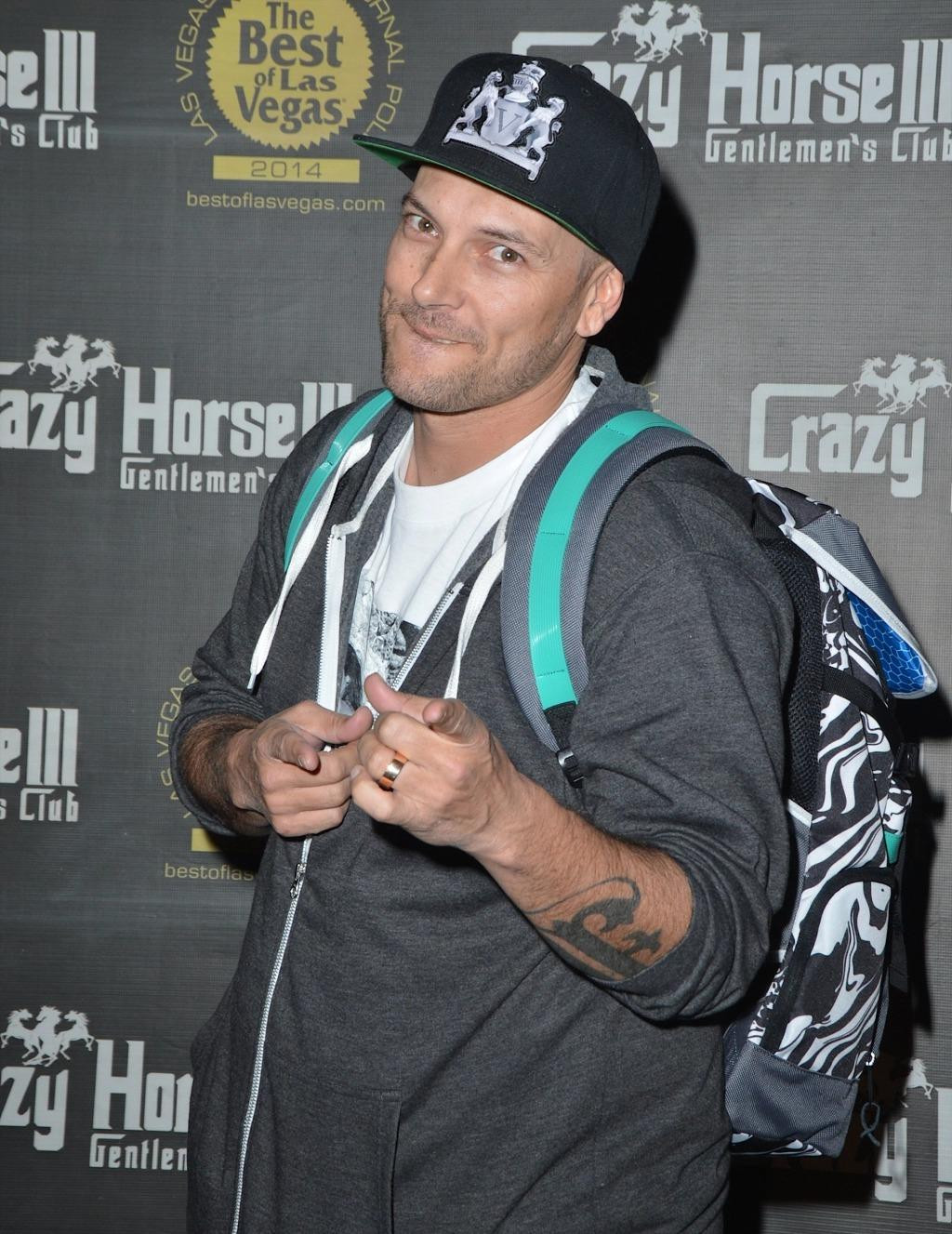Kevin Federline cho biết hai con trai không muốn gặp mẹ vì cô luôn là tâm điểm trên mặt báo và hay đăng ảnh khỏa thân.