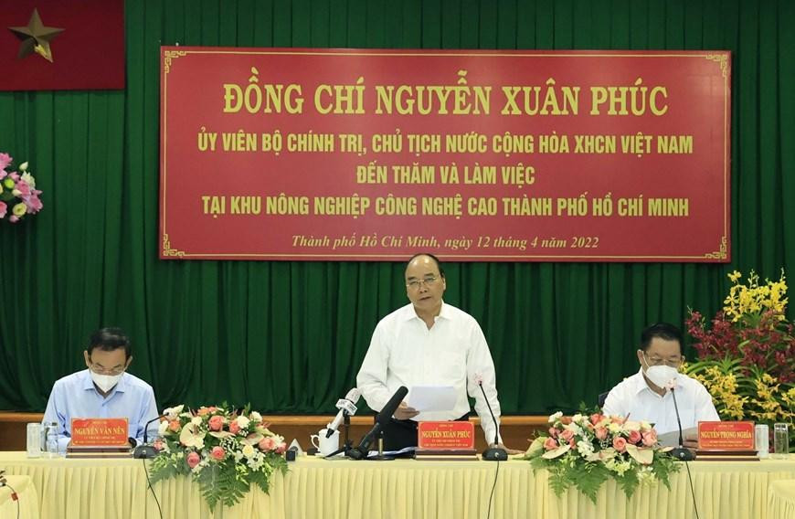 Chủ tịch nước Nguyễn Xuân Phúc phát biểu tại buổi làm việc. (Ảnh: Thống Nhất/TTXVN) Chủ tịch nước Nguyễn Xuân Phúc phát biểu tại buổi làm việc. (Ảnh: Thống Nhất/TTXVN)