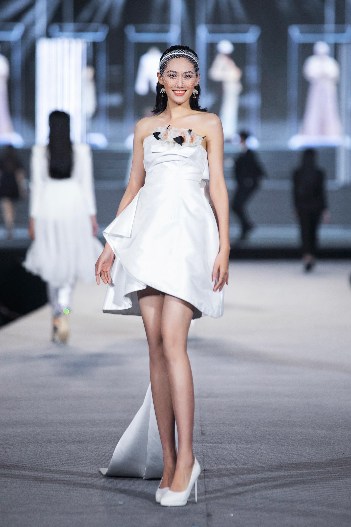 Nhan sắc xinh đẹp, yêu kiều của dàn thí sinh khiến khán giả Thái Nguyên 'mãn nhãn'.