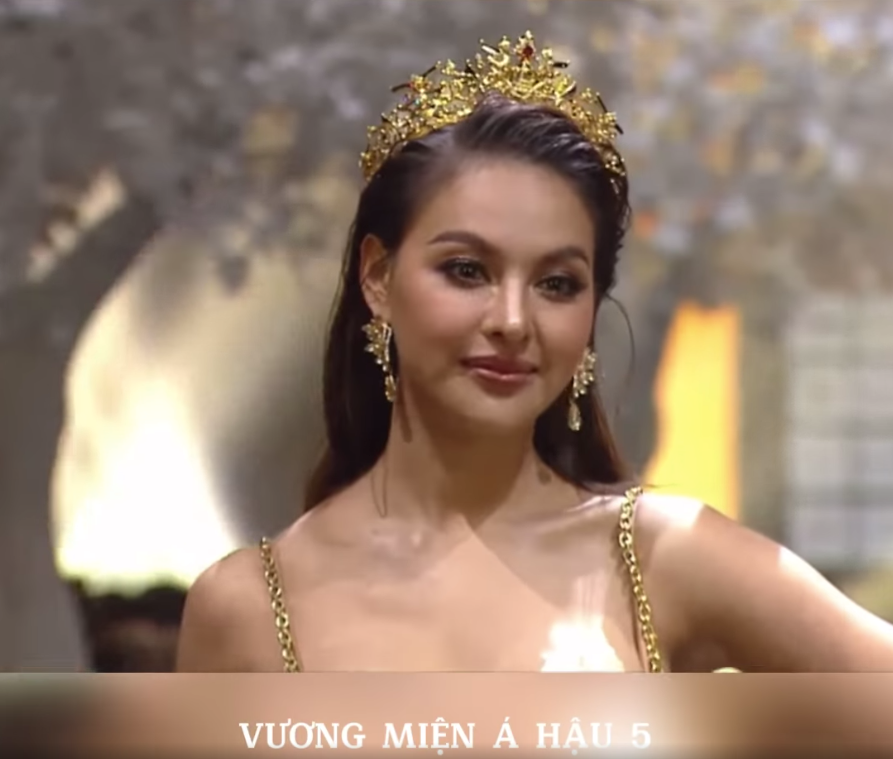 Vương miện dành cho Á hậu 5.