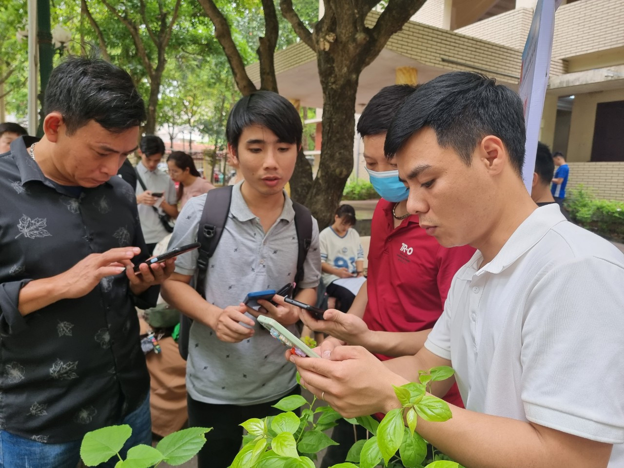 Chỉ mất vài phút là có thể hoàn thành thủ tục xin cấp lý lịch tư pháp trên ứng dụng VNeID. Chỉ mất vài phút là có thể hoàn thành thủ tục xin cấp lý lịch tư pháp trên ứng dụng VNeID.