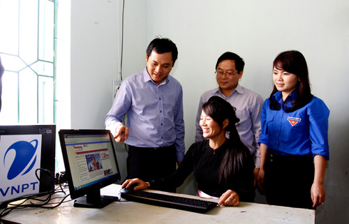 Khai trương điểm truy cập internet miễn phí tại CLB Thanh thiếu niên Minh Thanh