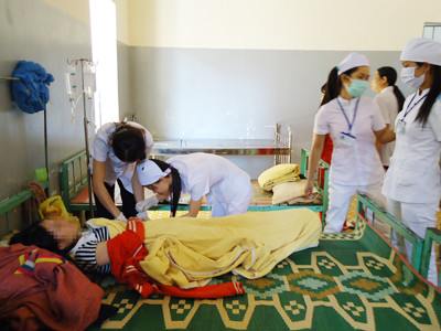 Bác sĩ chịu nhiều cơ cực khi chăm sóc bệnh nhân Không một phút bình yên trong bệnh viện tâm thần