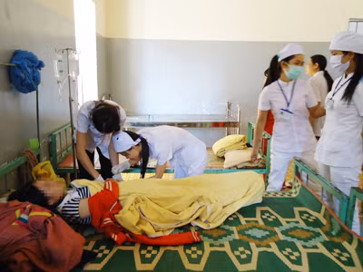 Không một phút bình yên trong bệnh viện tâm thần