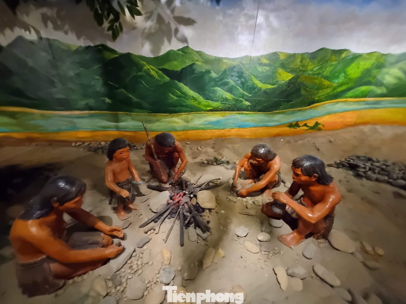 Cuộc sống sinh hoạt người Việt cổ được tái hiện sinh tại Bảo tàng tỉnh Yên Bái.