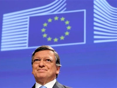 Ngày 12-10, Chủ tịch Ủy ban châu Âu Jose Manuel Barroso phát biểu với báo giới: Từ 6 thành viên ban đầu, EU nay có 27 nước, trở thành tấm gương về sự đoàn kết và hội nhập. Ảnh: AP