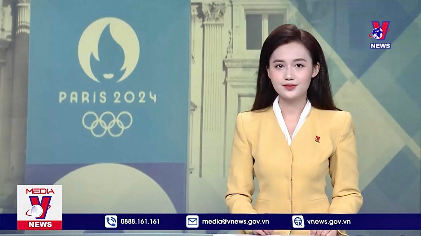 Hồng Hạnh dẫn chương trình bản tin Thời sự tại Vnews.