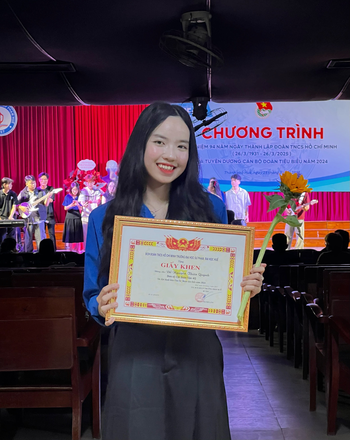 Là một trong những cán bộ Đoàn tiêu biểu của Trường Đại học Sư phạm, Đại học Huế. Là một trong những cán bộ Đoàn tiêu biểu của Trường Đại học Sư phạm, Đại học Huế.